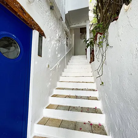 The Blue House Otel *
