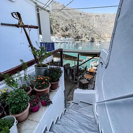 Otel The Blue House Loutro